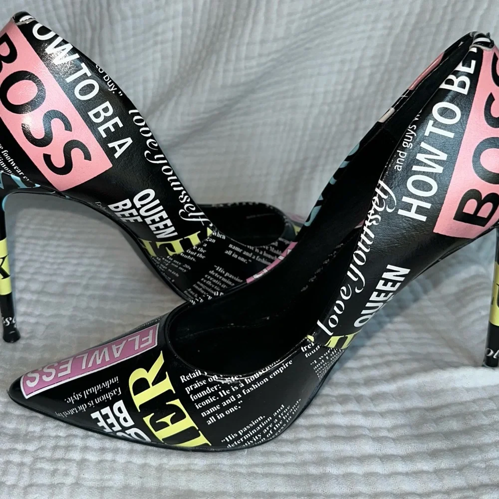 Steve‎ Madden Black and Multi-Color Graphic Heels